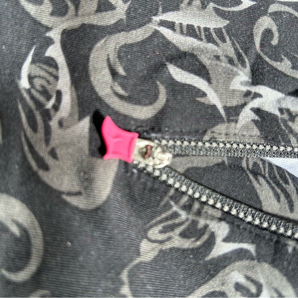 Skirt Sports 1/4 zip pullover athletic top. Thick. Designed in Boulder CO. EUC - Picture 8 of 11